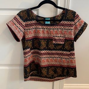 Pattern pocket tee blouse